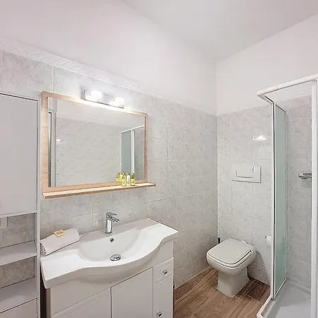 Apartman Nestor&jeeves - Fay - Near - Promenade
